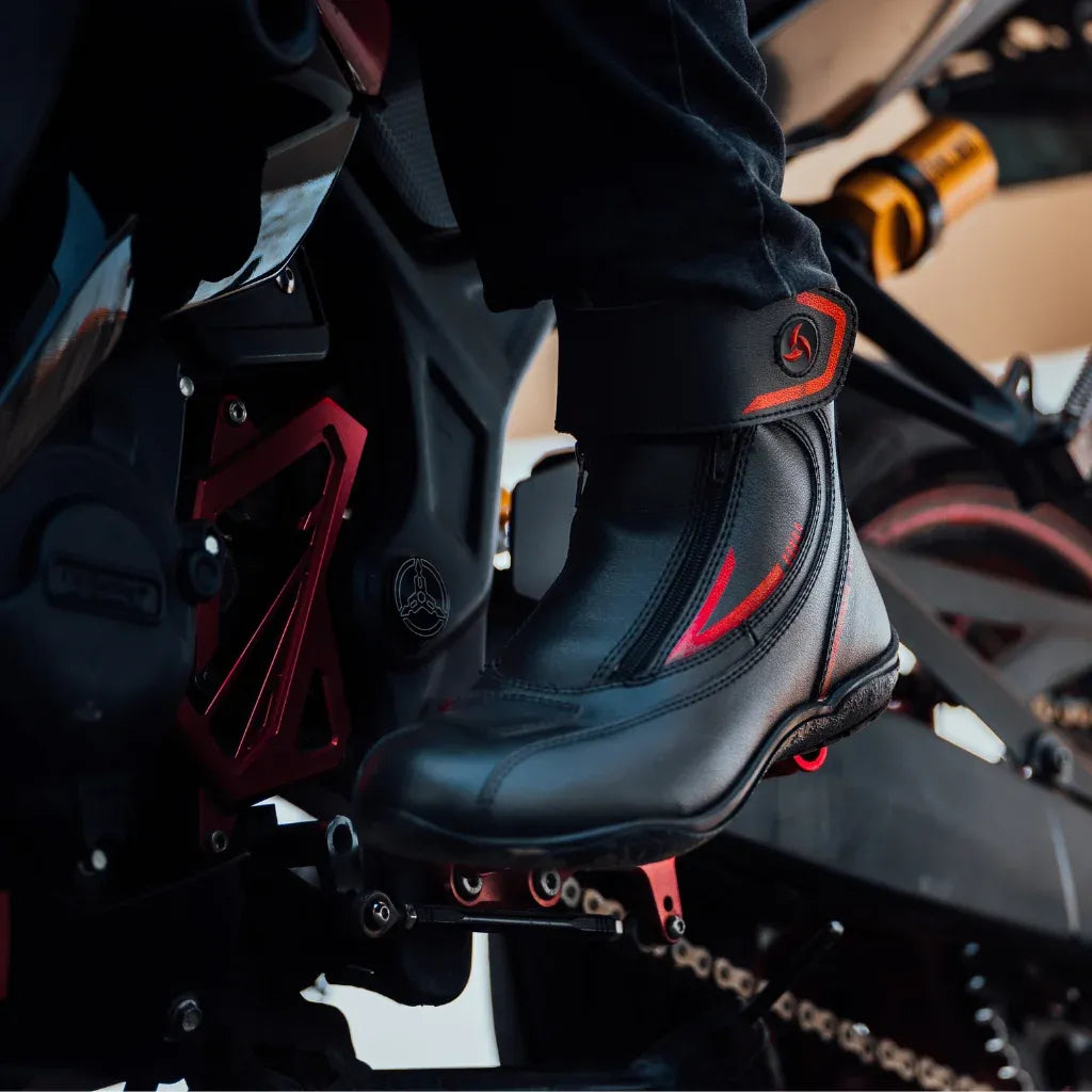 Raida Tourer Motorcycle Boots - Black Red